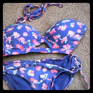 Floral bikini!